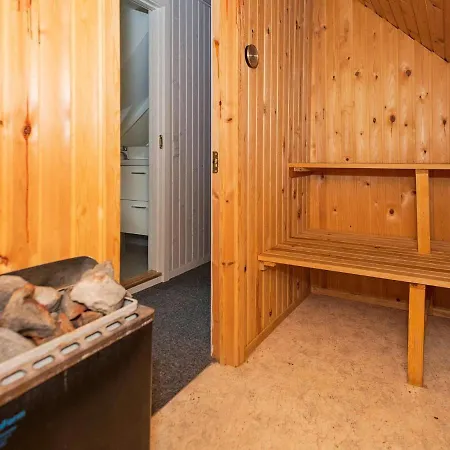 4 Star Holiday In Romo Molby