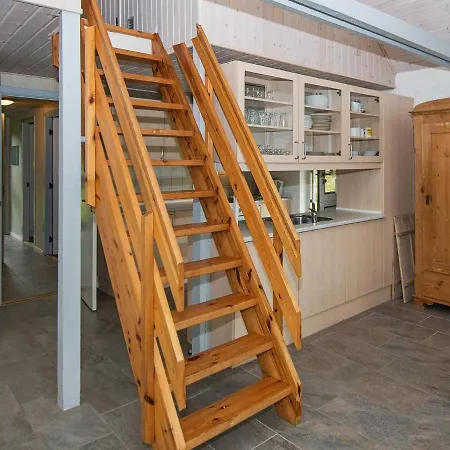 4 Star Holiday In Romo